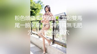    46岁的妖艳熟女大妈，打扮够风骚，吃鸡技术一流，鸡巴在她嘴里那是一个享受！