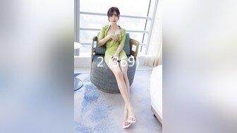 2022.03.28最新流出酒店摄像头超偷拍眼镜男中午约炮女同事，一边侧入一边和客户手机聊业务