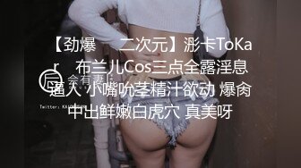 电脑桌前艹女友 一边耍游戏，一边后入小女友，双倍快乐！而我送给女朋友最好的礼物就是让她高潮！