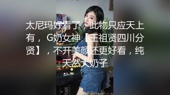 乌龟男看着单男狂插老婆内心欢喜无比