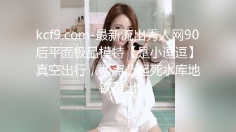 -黑框眼镜御姐范新人美女，黄瓜抽插无毛骚穴，双指猛扣白浆四溅