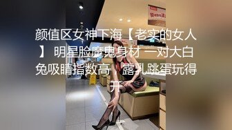 熟女人妻 在家撅着大肥屁屁上位骑乘啪啪打桩 肉臀超诱惑 技术真好分寸把握的刚刚好最长活塞运动 后入