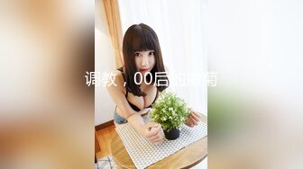   淫荡指数9分高颜值女神大战头套男，边插边用辣椒黄瓜爆菊，操的不够爽