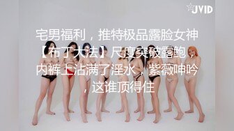   气质风骚轻熟女露脸伺候眼镜小哥，交大鸡巴舔乳头让小哥亲着小嘴揉着骚奶子