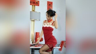 商场女厕全景近距离偷拍长发美女的干净小嫩B